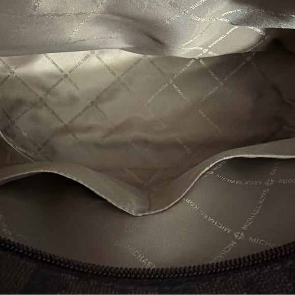 NWT Michael Kors Jet Set Medium Carryall Saffismo Brown Signature Tote Bag NWT - Picture 11 of 16